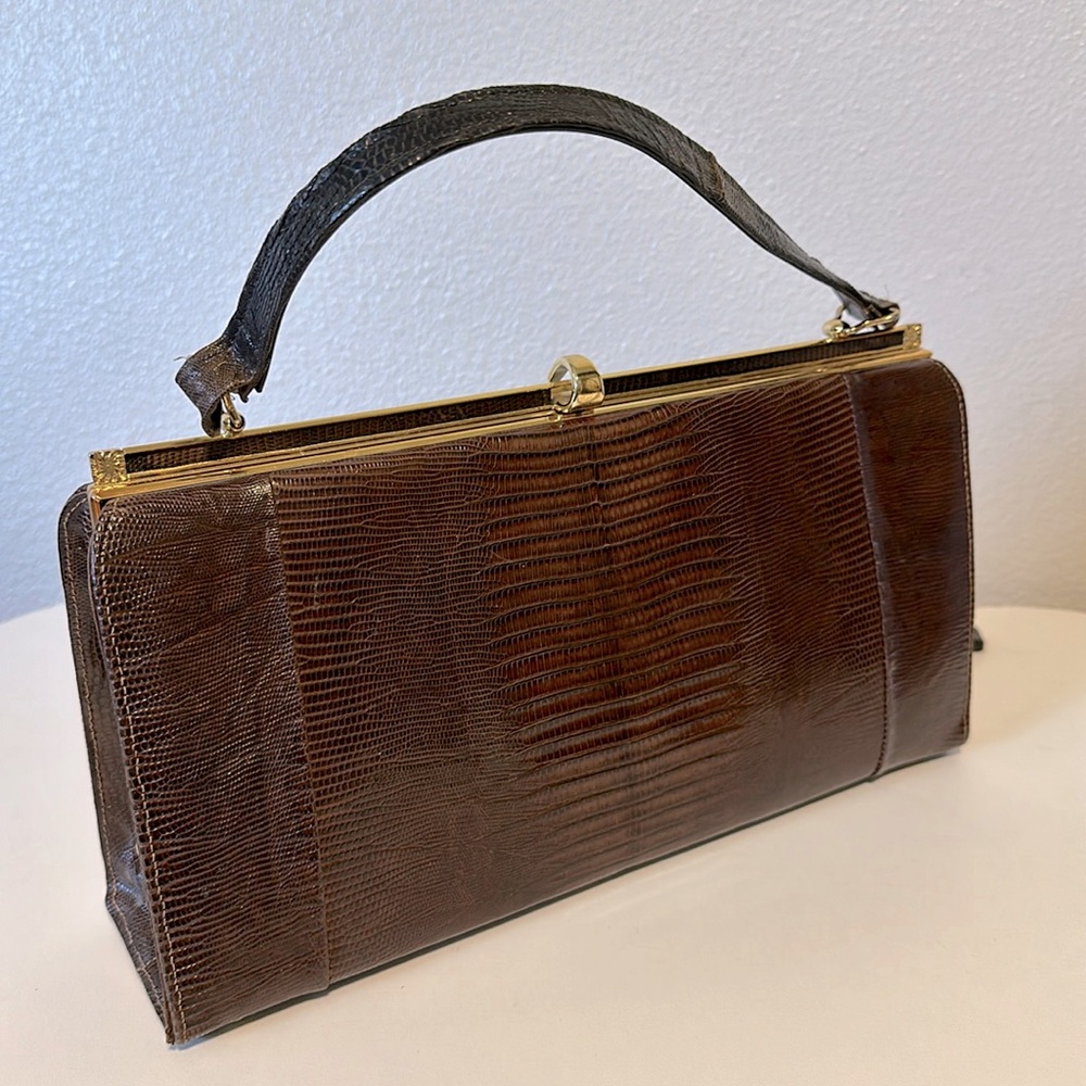 Vintage brown snakeskin handbag w/gold metal hardware Mid-century snap close. - Picture 1 of 6